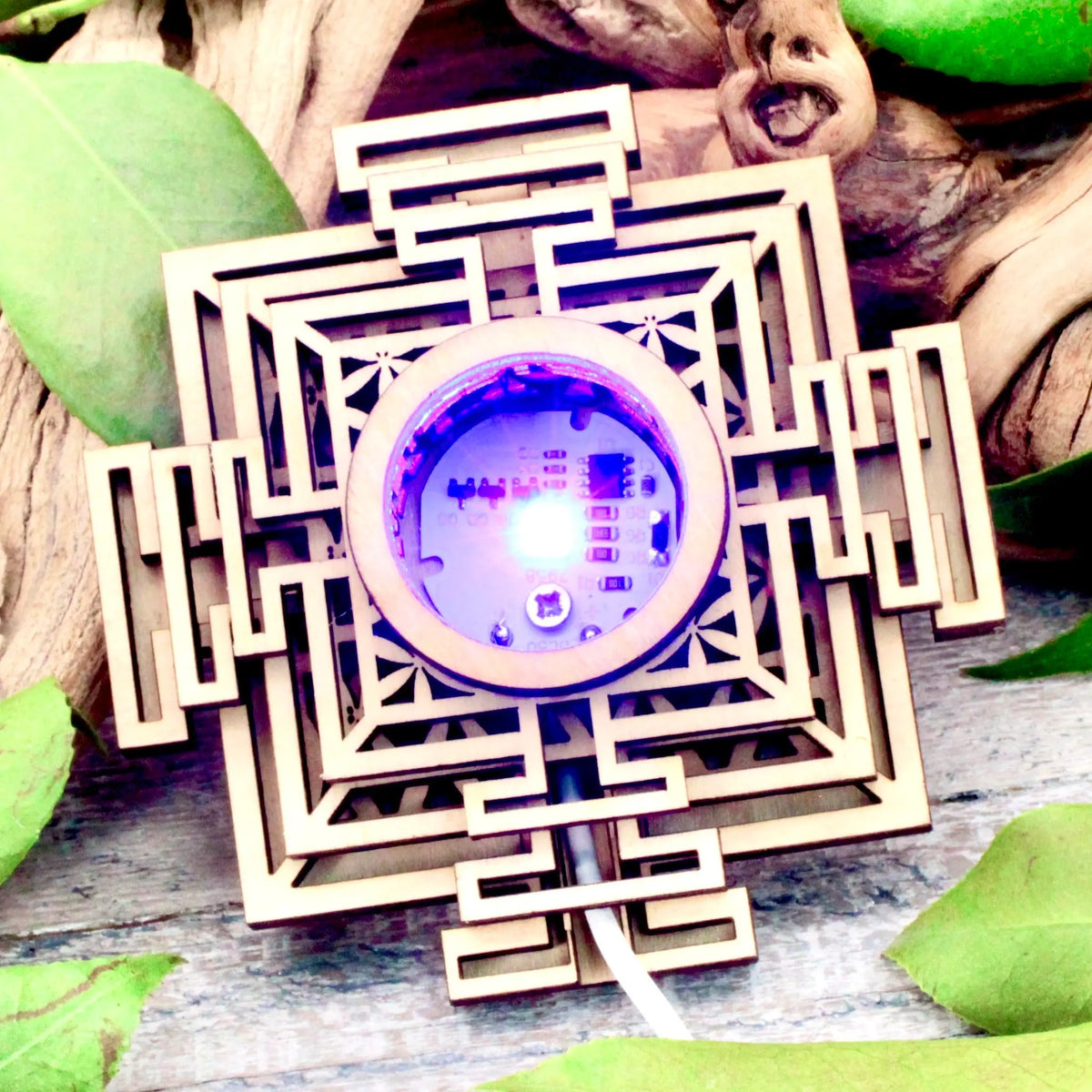 Geometric Sphere Holder with Color-Changing Light