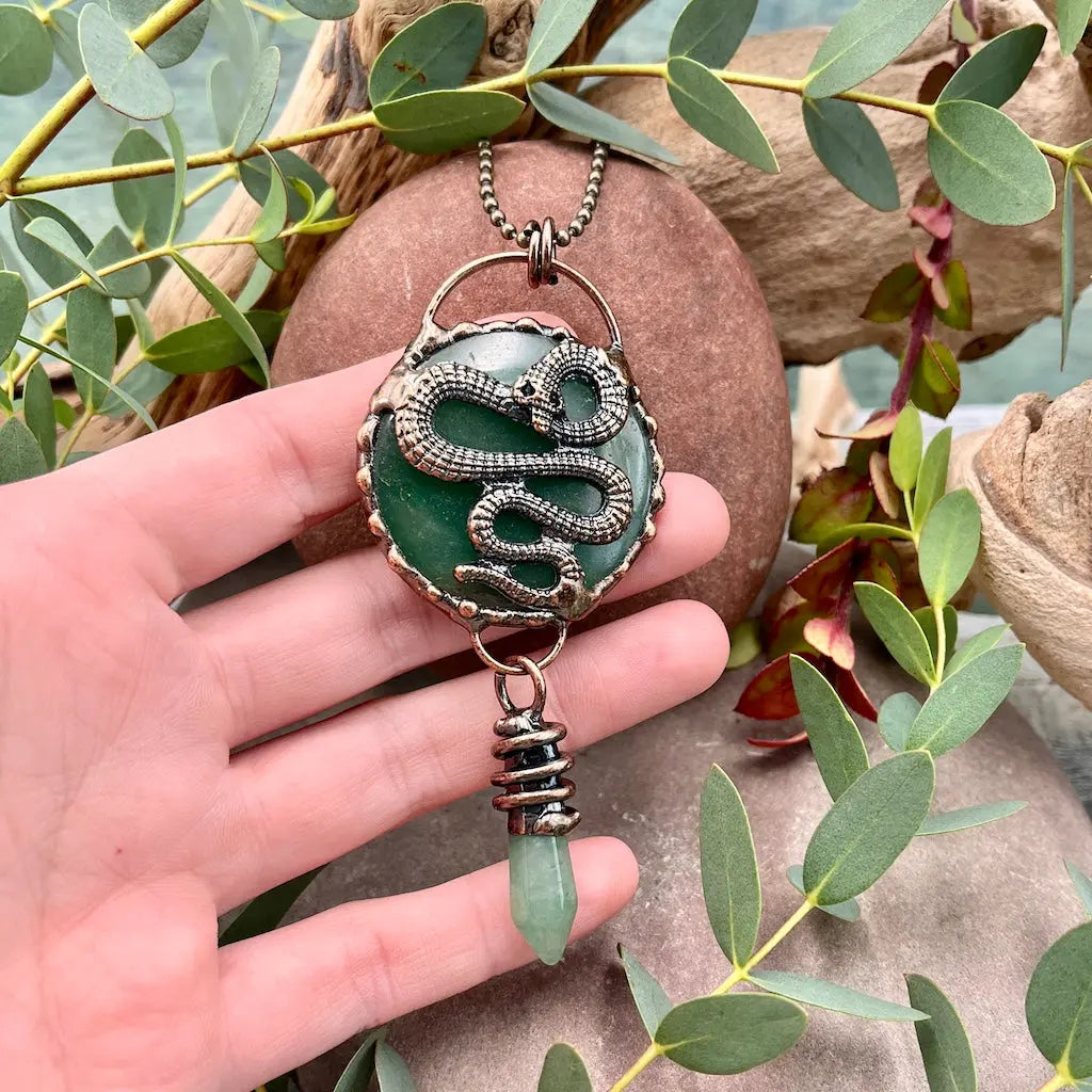 Green Aventurine Snake Necklace –