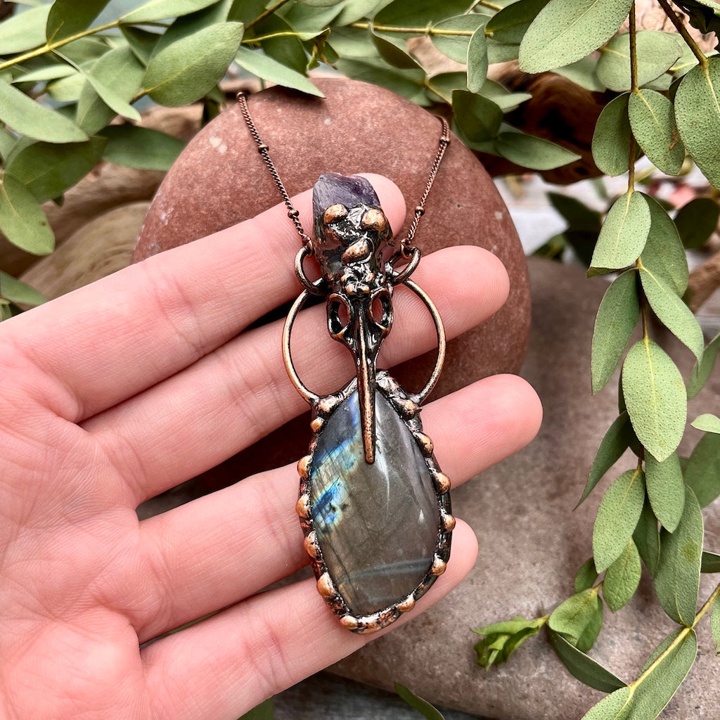 Amethyst skull pendant discount