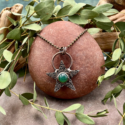 Green Aventurine Star Necklace - Bronze