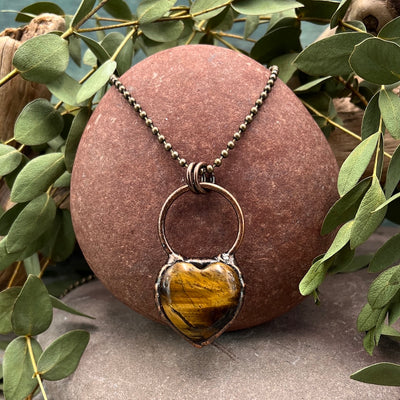 Tiger's Eye Heart Necklace Bronze –