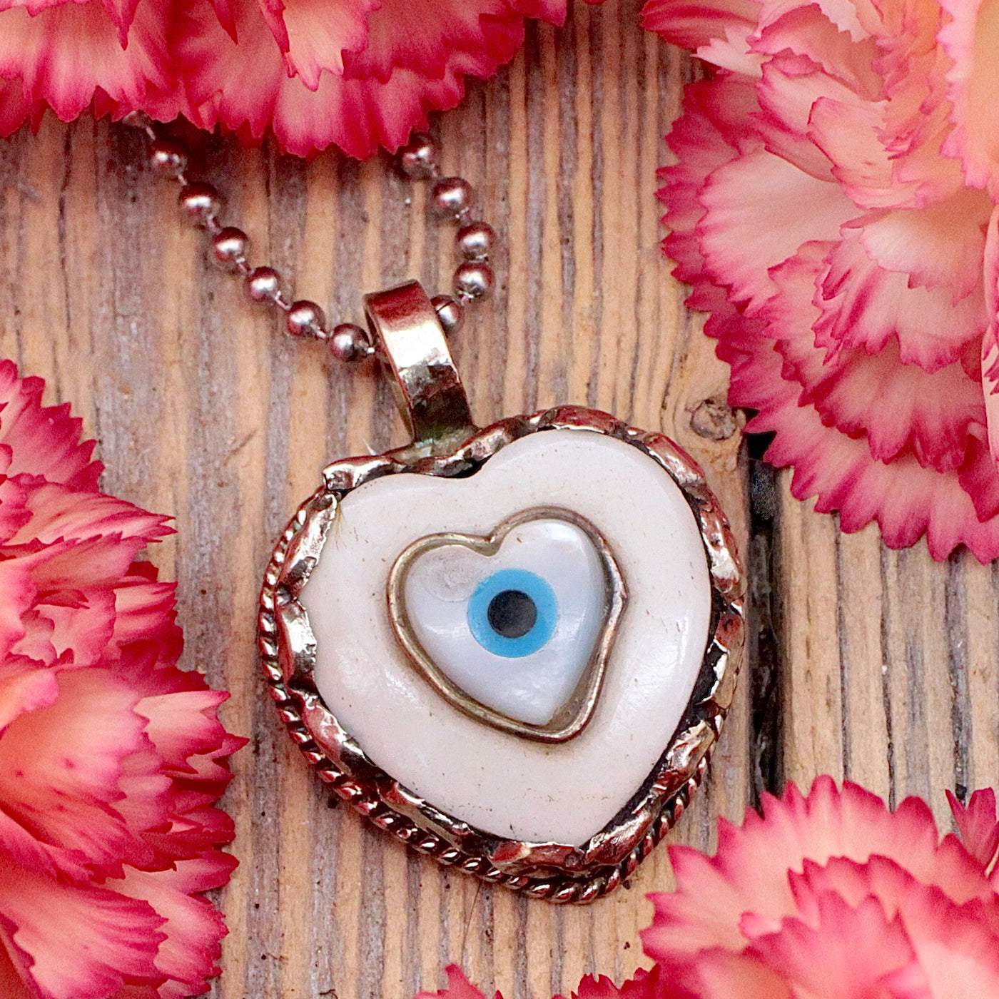JN2915-Mother-of-Pearl-and-Bone-Heart-Pendant-Tibetan-Silver