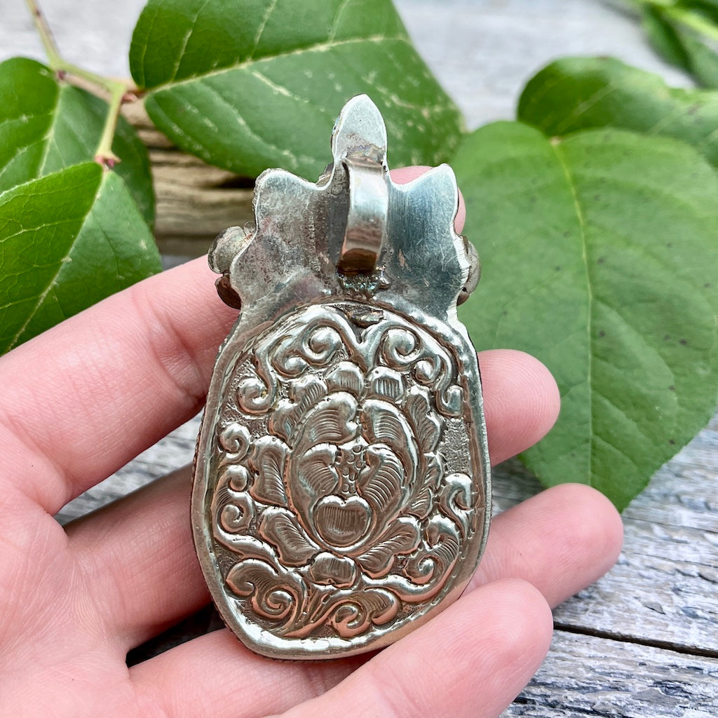 Tiger's Eye Lion Pendant back