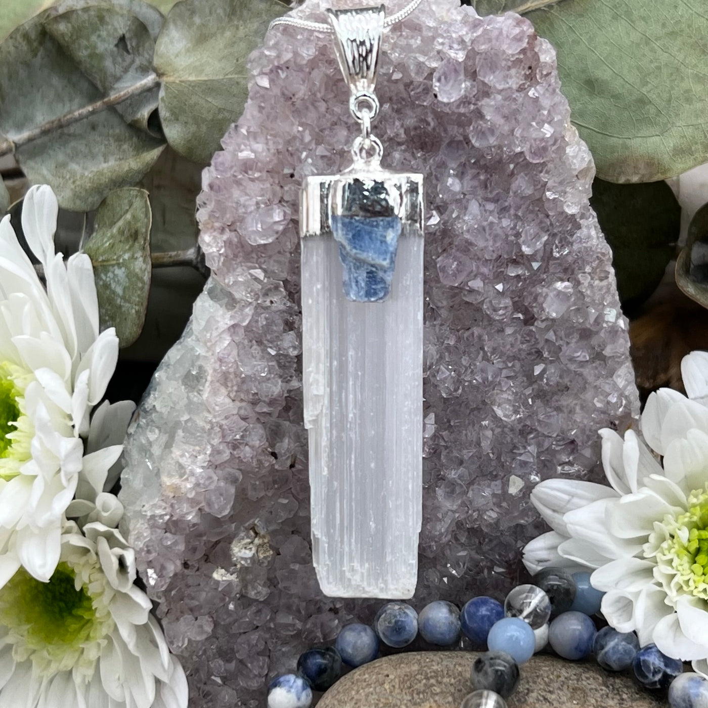Selenite Kyanite crystal Dreams bundle closeup