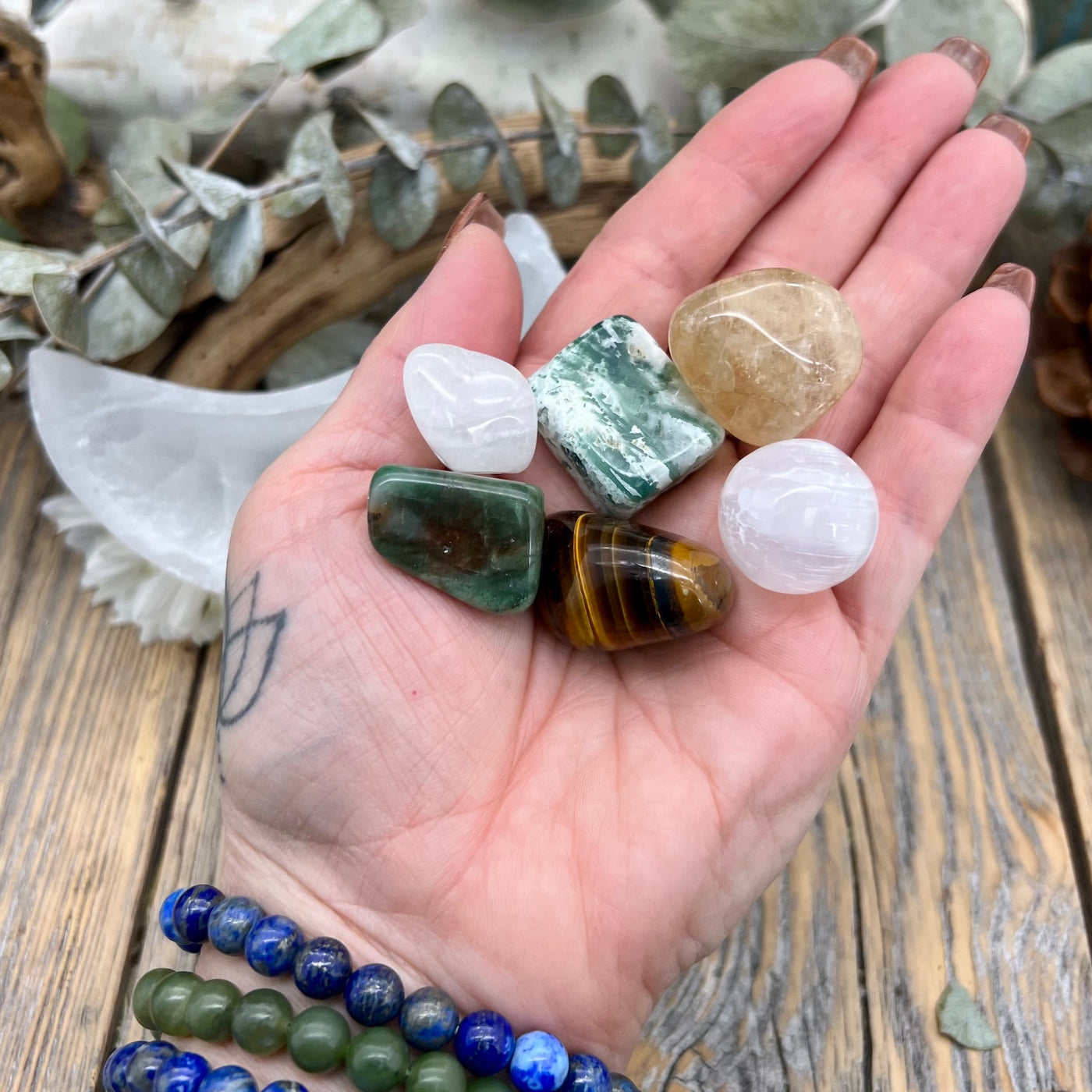 Good fortune Crystal Moon Bowl set in hand