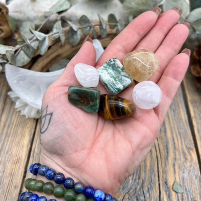 Good fortune Crystal Moon Bowl set in hand