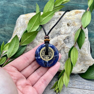 The Authentic Life Sodalite Necklace 40mm hand