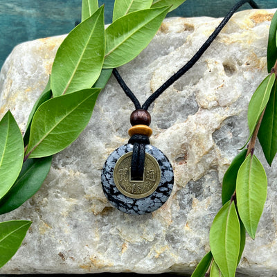 New Horizons Snowflake Obsidian Necklace 30mm