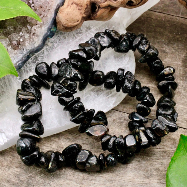 Nuummite bracelet deals