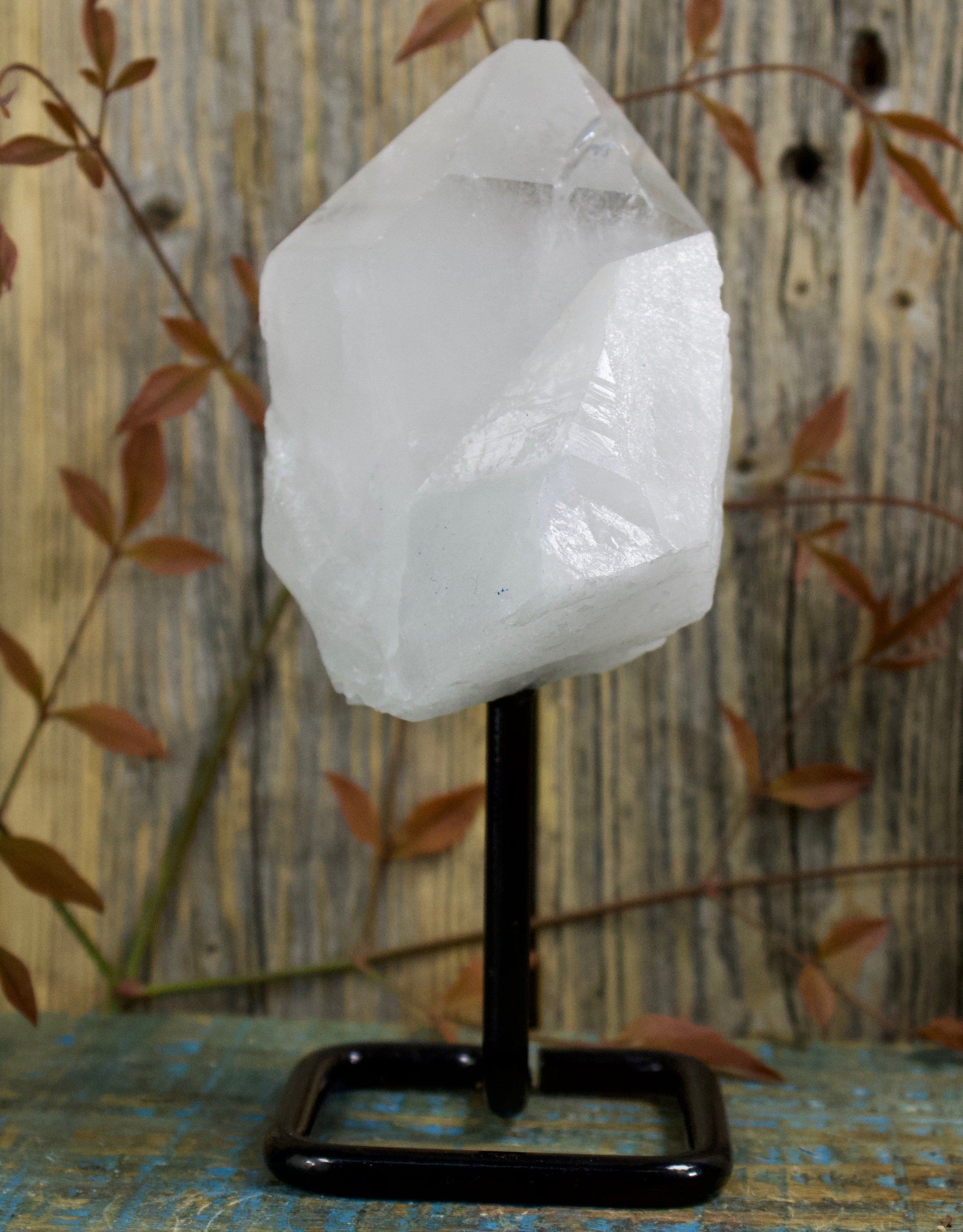 Quartz Point on Stand #2 – RockMama.com