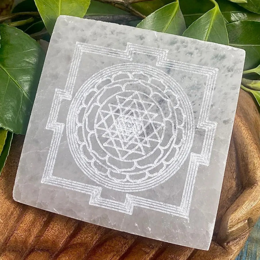 Metatron's Cube Etched Selenite Charging Plate