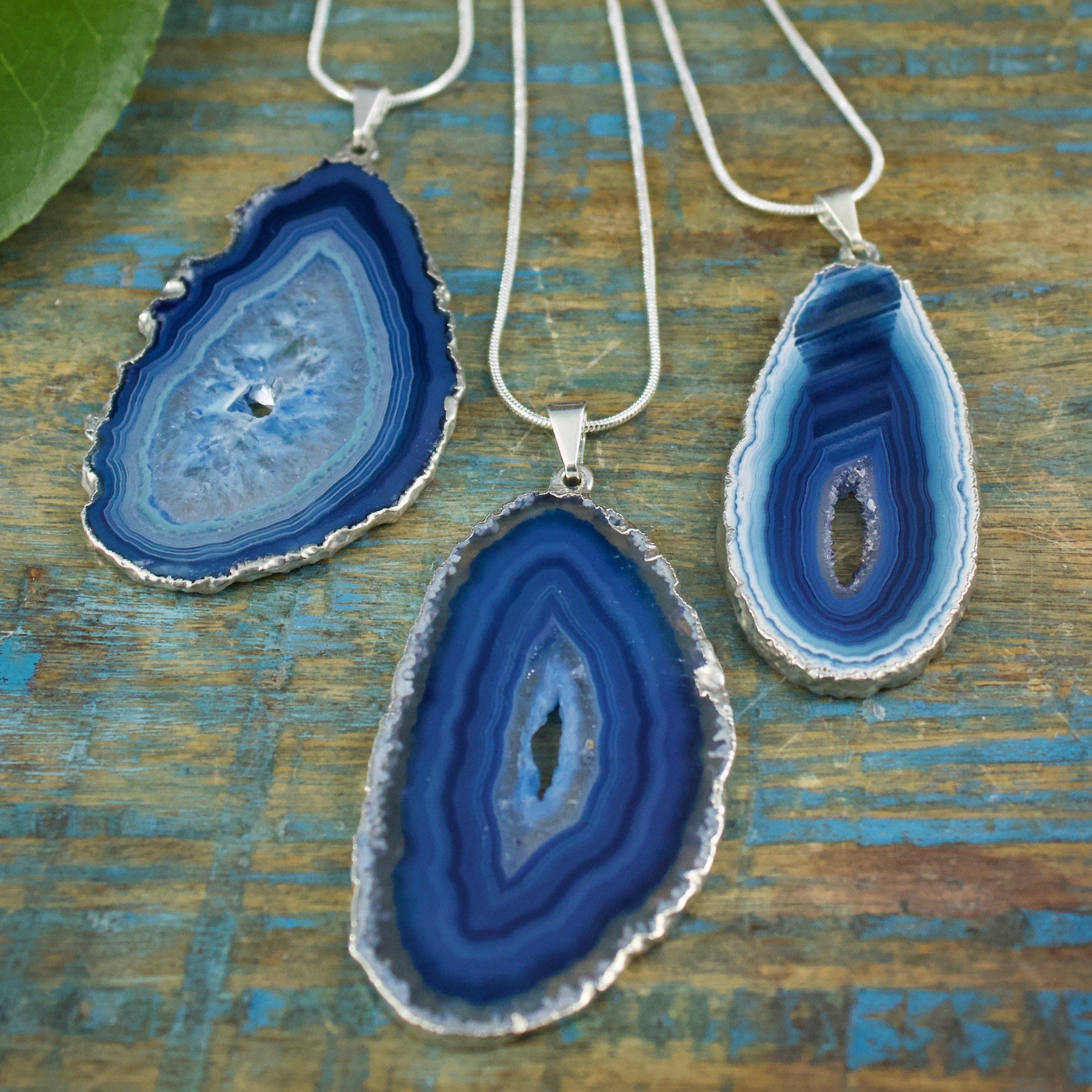 SC1547_Blue_Agate_Cave_Necklac